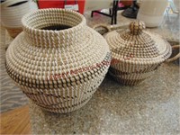 2pcs: wicker vase & basket