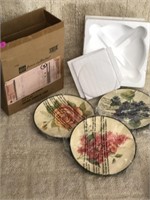3 Pretty Decorative Floral Plates  Home Interiors