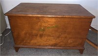 Small size maple blanket chest by Leaver