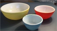 Multicolored Pyrex bowl set - three different