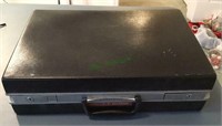 Vintage Samsonite briefcase - no key