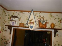 Wood Shelf, Decorative Bird Houses, Baskets, etc.