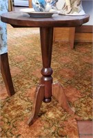 Round wood table approx 19 inches tall