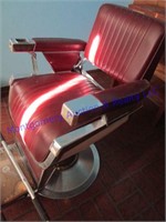 BARBER CHAIR