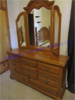 OAK BEDROOM SET