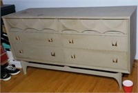 Broyhill Low Boy Chest Of Drawers