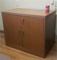 Cabinet with Key (O)