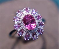 1.5ct natural pink sapphire ring in 18k gold