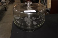 ETCHED GLASS CAKE PAN