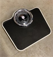 Starfrit 300Lb Scale