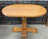 Single Pedestal Pine Oval Table