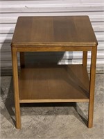 OAK OCCASSIONAL TABLE