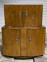 FIGURED WALNUT DRINKS CABINET WITH INTERIOR MIRROR