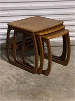 MCM TEAKWOOD NEST OF 3 TABLES BY NATHAN FURNITURE