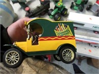 CRAYOLA DIECAST CAR