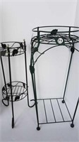 2 WIRE PLANT STANDS