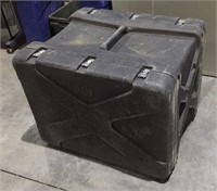 35x30x26 storage case, missing clasps