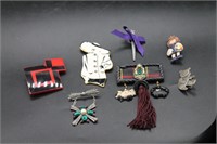Lot of Jewelry Brooches & Pins