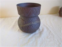 Kanyengeh pottery pot