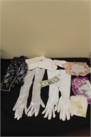 Vintage Women's Gloves & Handerchiefs