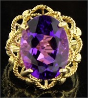 14kt Gold Oval 12.68 ct Natural Amethyst Ring