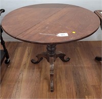 29"T x 30" Round Table