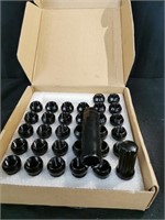 New Set of 32 M14x1.5 Black Lug Nuts