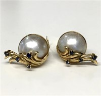 PAIR OF MOBE PEARL & SAPPHIRE EAR CLIPS 14KT GOLD