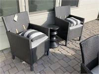 2 PATIO CHAIRS W/ SIDE TABLE