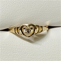 $800 10K  Heart Shape Ring With Diamond(0.04ct) Ri