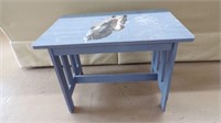 BLUE PAINTED HORSE HEAD TABLE 29 X 20 X 21T
