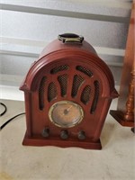 strausbourg manor clock and a 1934 radio (replica)