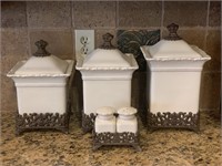Kitchen canister set