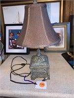 BEAUTIFUL LAMP WITH SHASE