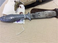 Knife with fish handle