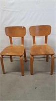 PAIR OF VINTAGE WOOD STUDENT CHAIRS