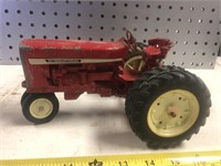 1/16 custom international tractor with duals