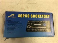 New 40pc socket set
