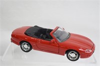 Maisto Jaguar XK8 Die Cast Car 1:24 Scale