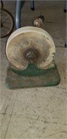 TABLE TOP GRINDING WHEEL W/ CAST IRON BASE