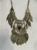 FEATHER STYLE NECKLACE 16"