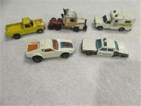 SELECTION OF VINTAGE MATCHBOX CARS AND TRUCKS 3"