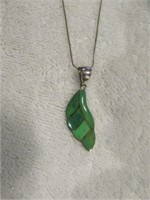 STERLING SILVER NECKLACE WITH ENAMEL LEAF PENDANT