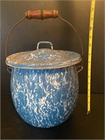Large Graniteware pot or bucket