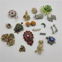 Lot of Vintage Costume Jewelry w/ Issues