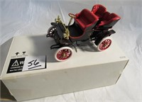 1903 Cadillac Runabout 1:32 Scale Die Cast w COA