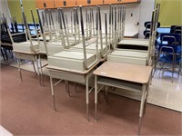 25 Melsur school student desks.