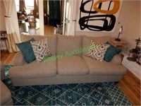 Couch w/ (4) Decorative Pillows
