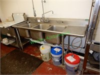 Triple Compartment Stainless Sink w/ Wand