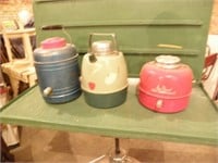 3 VINTAGE THERMOS'S, 1 GLASS INSIDE